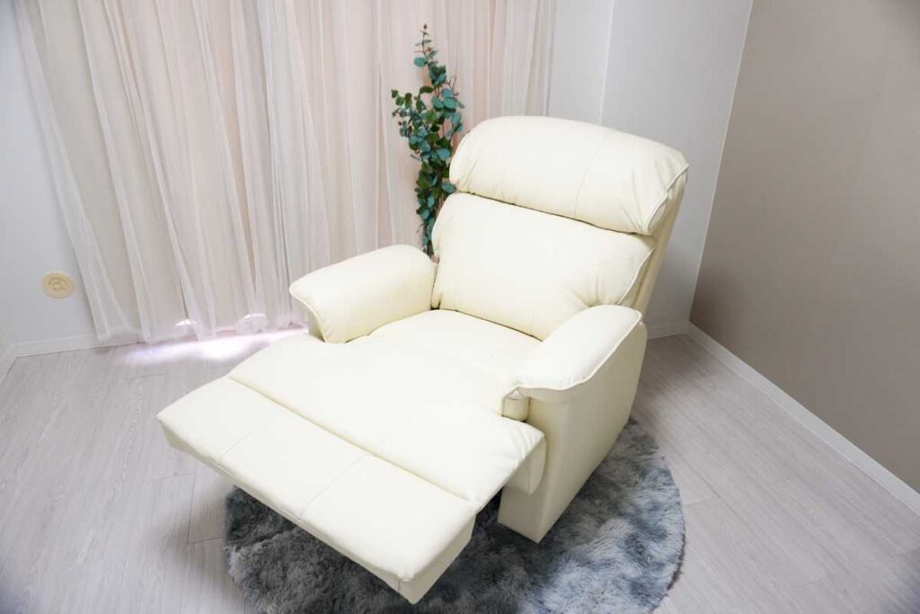 まつエクサロン開業に必要な設備のイメージ