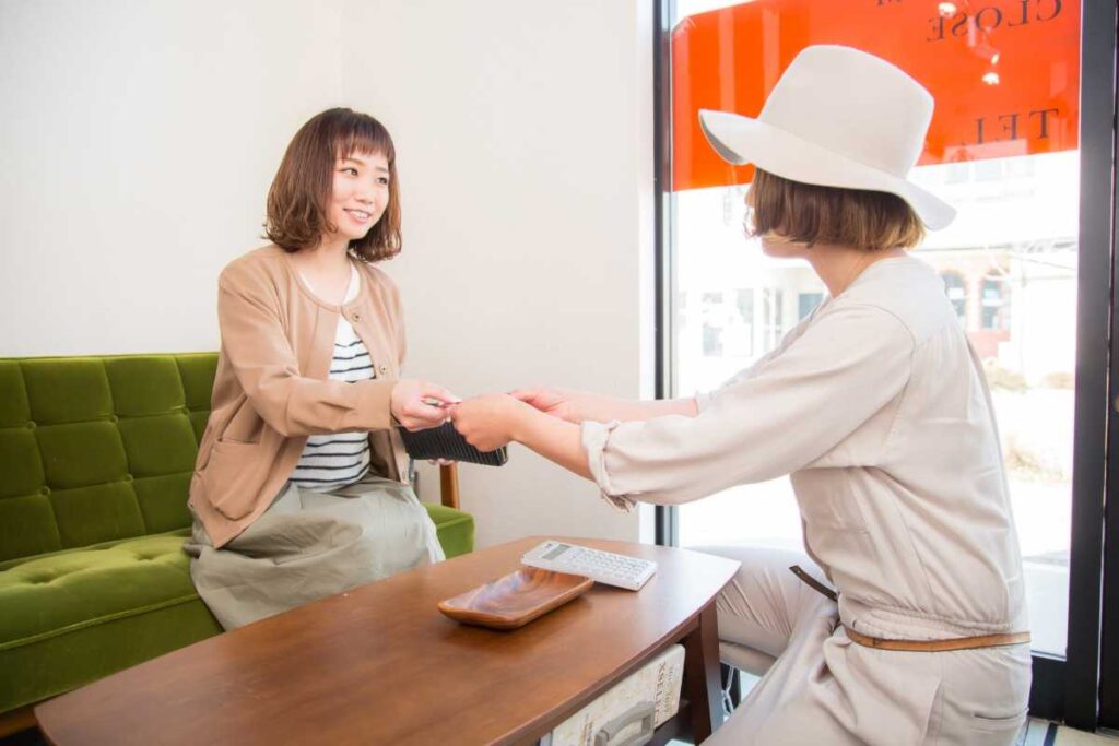 エステサロンにショップカードが必要な理由