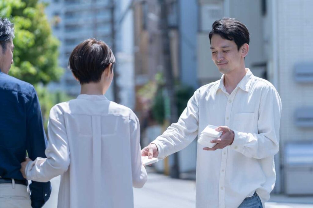 エステサロンチラシの配布方法